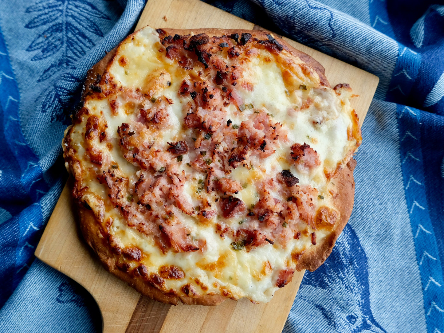 Gourmet Flatbreads: ‘Croque Monsieur’ with Berkshire Ham, Ontario Cheddar & Grainy Dijon Béchamel