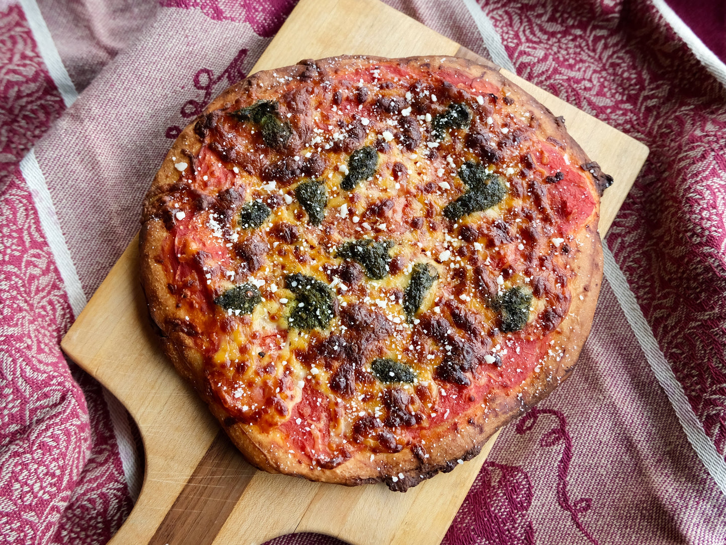 Gourmet Margherita Flatbread with Mozzarella Cheese, Tomato Sauce & Pesto