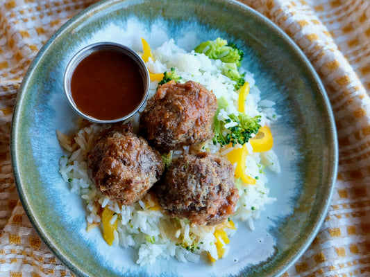 Beef Meatballs With Japanese Style Bbq Sauce, Organic Rice With Broccoli & Peppers